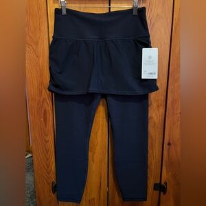 Athleta Elation 2 in 1 Skirted 7/8 Tight Navy Blue